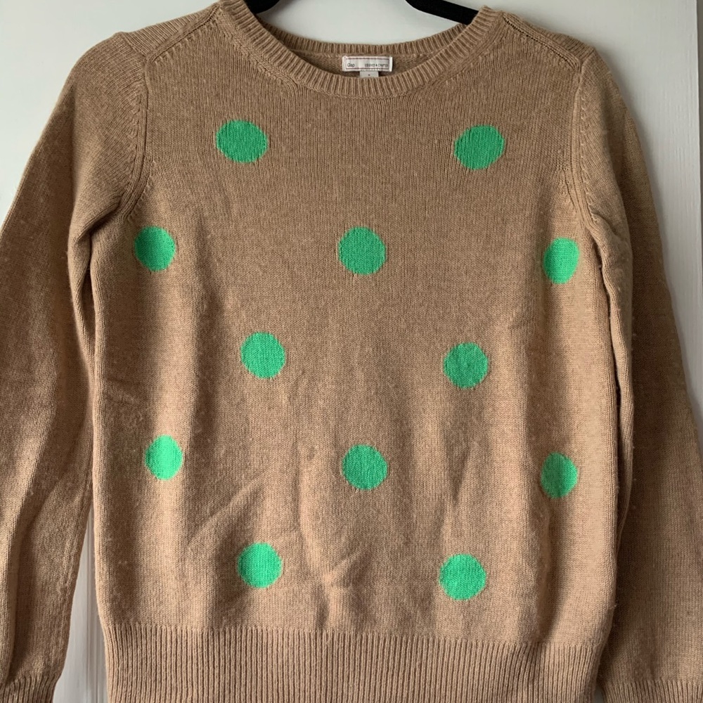 GAP sweatshirt